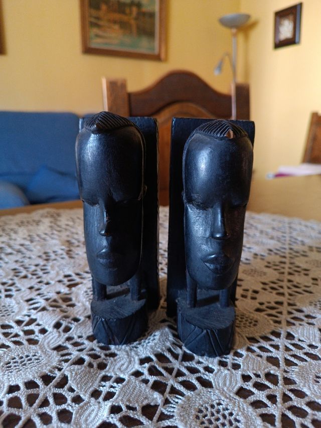 Sujetalibros africanos - Madera tallada