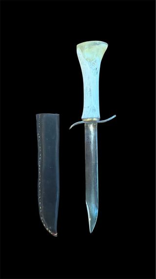 Cuchillo artesanal con funda