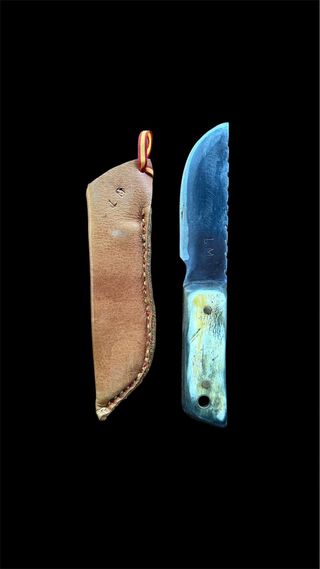 Cuchillo artesanal con funda