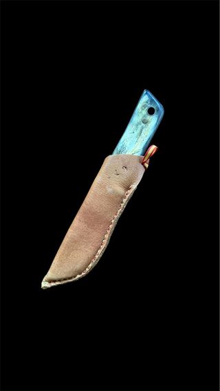 Cuchillo artesanal con funda