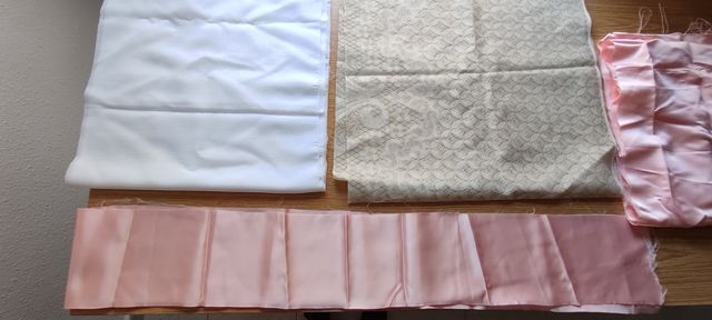 Telas variadas: poliéster, 
encaje, algodón