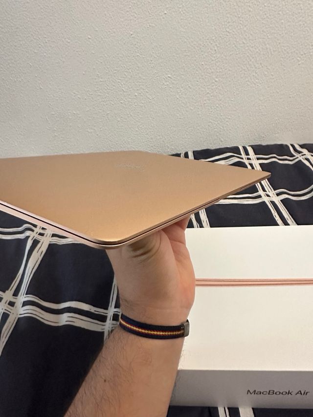 MacBook Air 13" Retina 2019 Rosa Gold i5, 8gb RAM