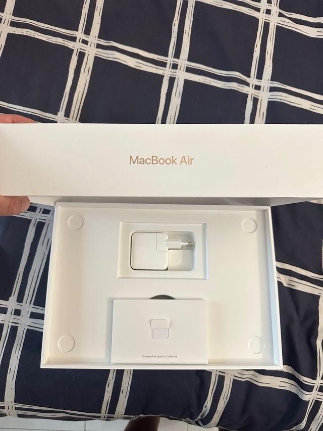 MacBook Air 13" Retina 2019 Rosa Gold i5, 8gb RAM
