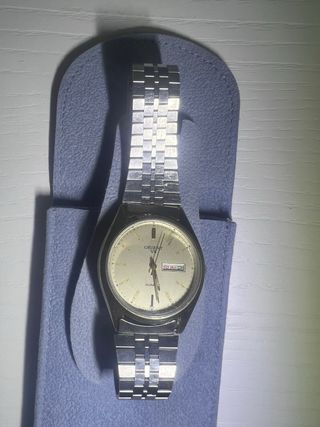 Reloj Orient VX cuarzo plata