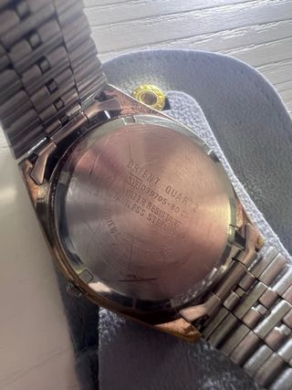 Reloj Orient VX cuarzo plata
