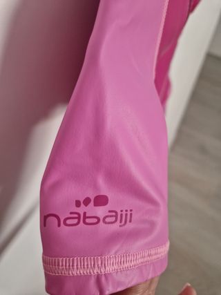 Bañador neopreno niña con gorro 