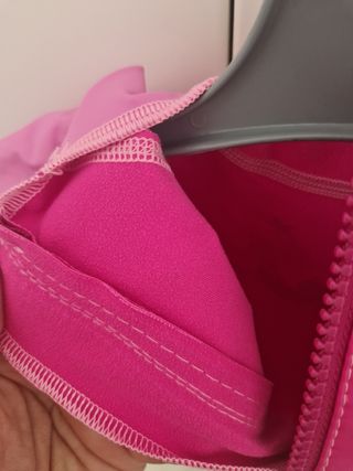 Bañador neopreno niña con gorro 