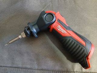 Soldador Milwaukee inalámbrico
