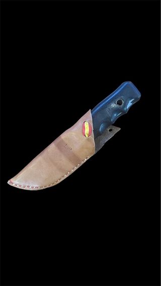 Cuchillo artesanal y funda