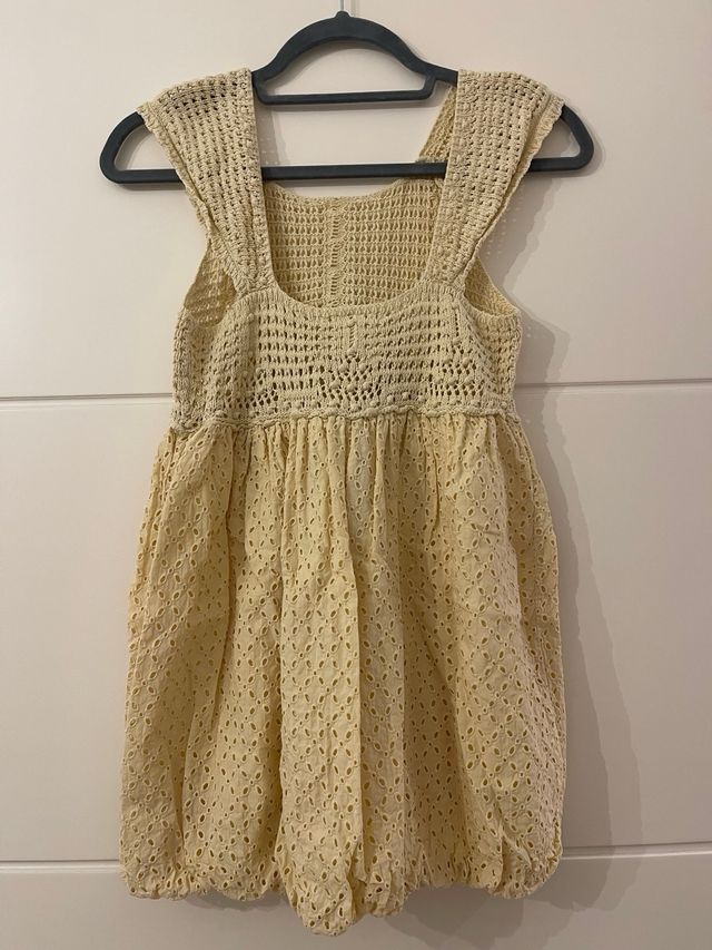 Vestido crochet niña amarillo