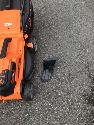 Cortacésped LawnMaster CLMF2434G 24V