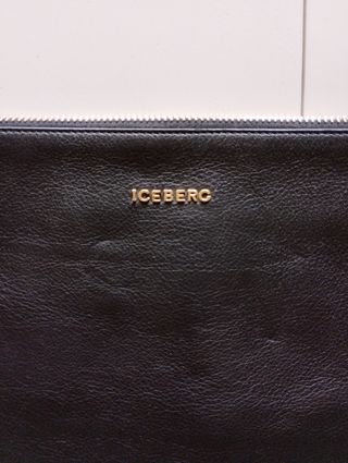 Pochette ICEBERG nera