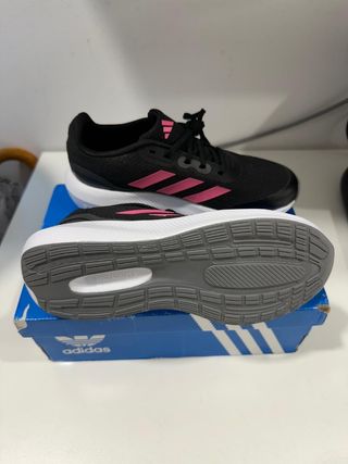 Zapatillas Adidas NUEVAS
