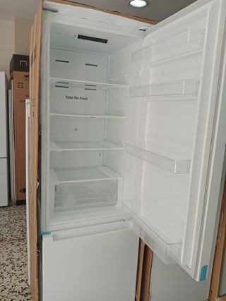 Nevera Combi  HYUNDAI