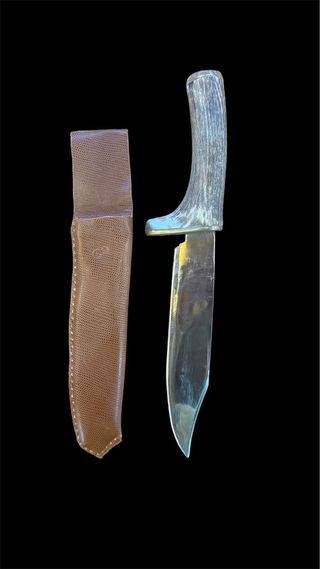 Cuchillo artesanal con funda