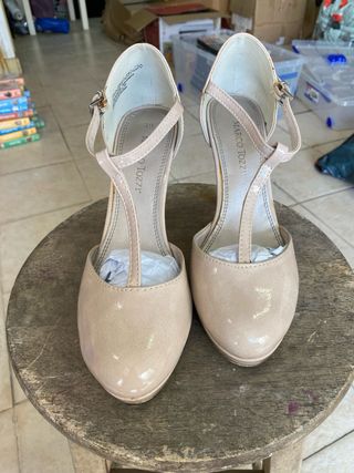 Tacones MARCO TOZZI beige, talla 39