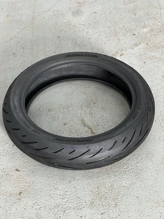 PneuBridgestoneS22140/70R17