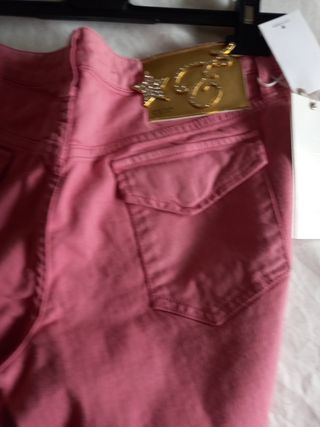 Pantaloni rosa