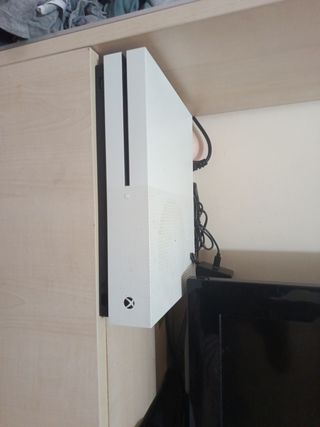 Xbox One S con farcry(garantia) escucho ofertas
