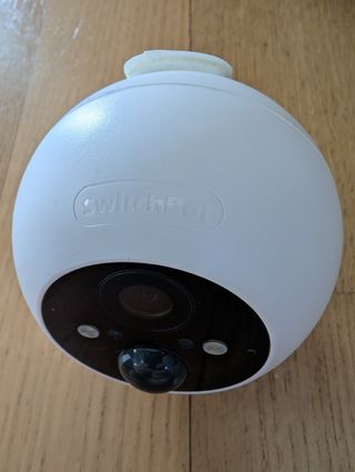 SwitchBot Spotlight Cam - Telecamera Esterna