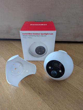 SwitchBot Spotlight Cam - Telecamera Esterna