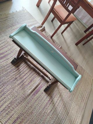 2 Estanterías de madera vintage.