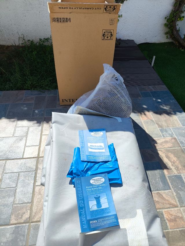 Piscina Intex 4x2x1 + 2 bombas + cubre piscina