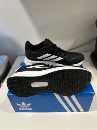 Zapatillas Adidas NUEVAS