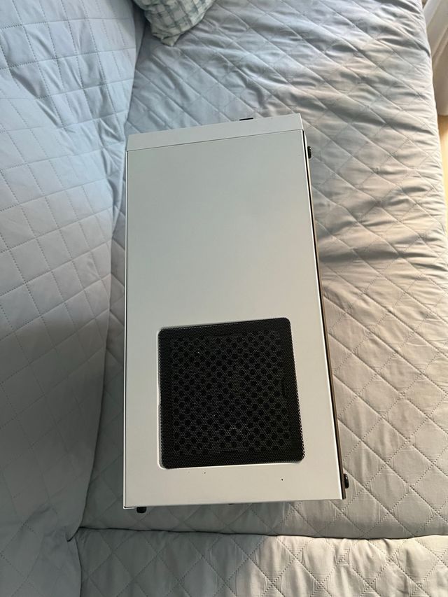 PC Gamer torre blanca