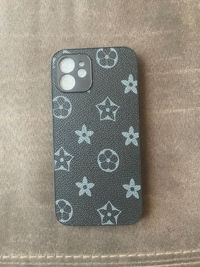 Funda iPhone 12 - Diseño LV