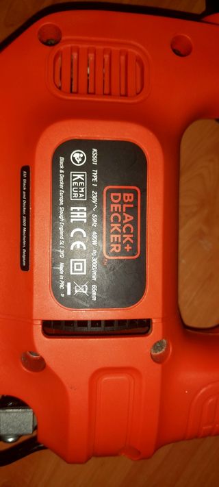 Sierra caladora Black+Decker 400W