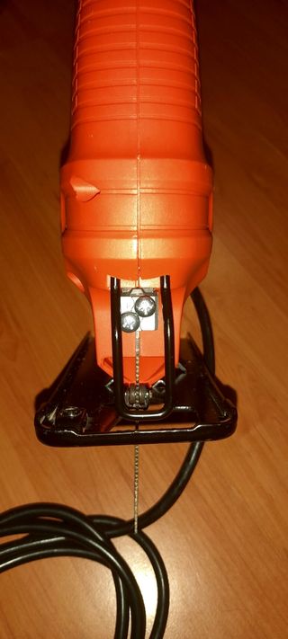 Sierra caladora Black+Decker 400W