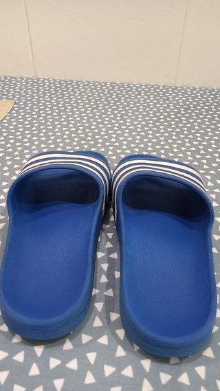 Chanclas Adidas azules