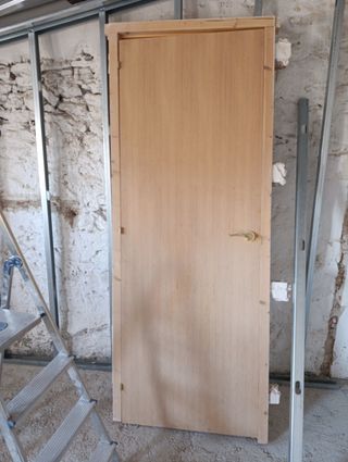 Puerta madera interior - usada
