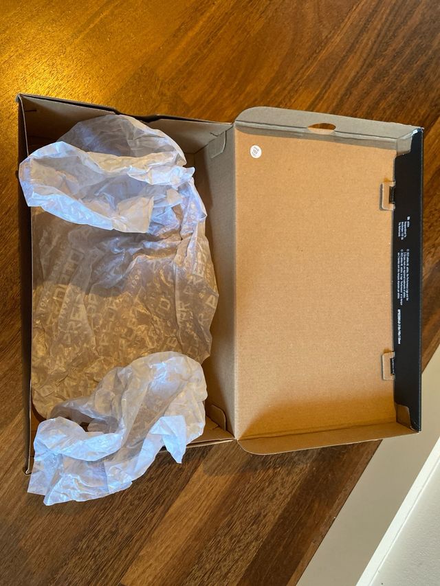 Caja zapatos Predator - Negra