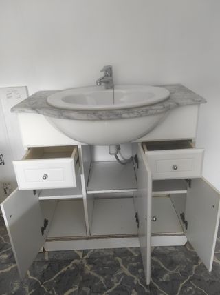 Mueble baño blanco - lavabo 
