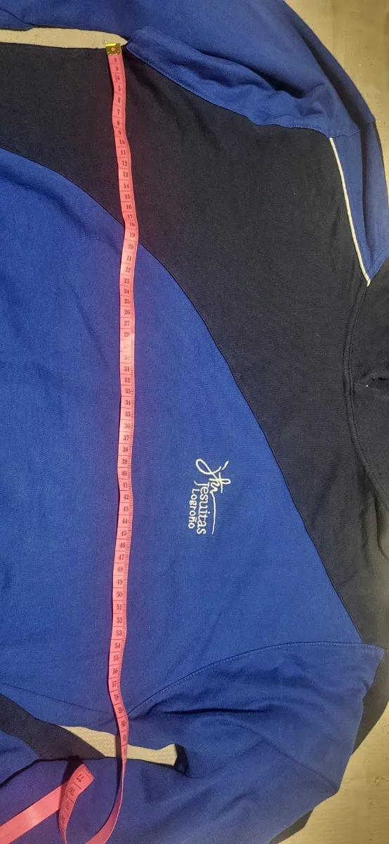 Jesuitas 1 sudadera - 2 camisetas , 1 pantaloneta