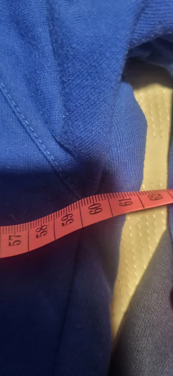 Jesuitas 1 sudadera - 2 camisetas , 1 pantaloneta