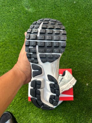 Nike Vomero 5 “silver chrome” unisex