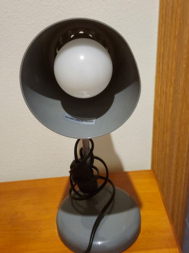 Flexo lámpara de pinza gris negociable