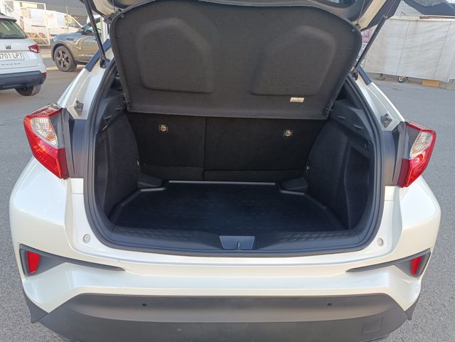 Toyota C-HR 2018.HYBRID CON POCOS KILOMETROS.ECO.