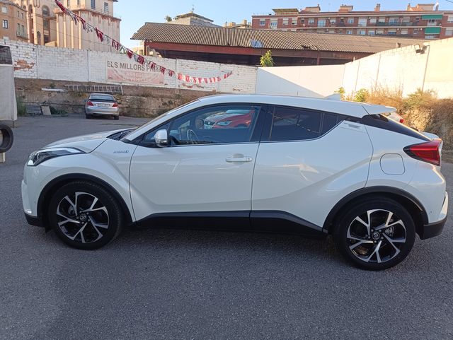 Toyota C-HR 2018.HYBRID CON POCOS KILOMETROS.ECO.