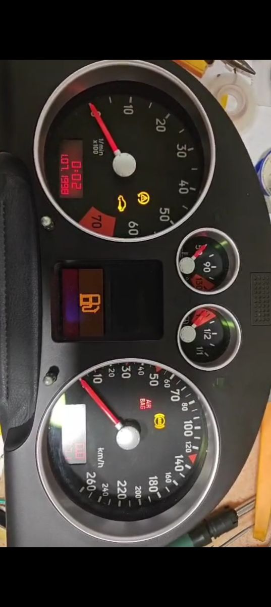 Cuadro instrumentos Audi TT Mk1.RECONSTRUIDO.