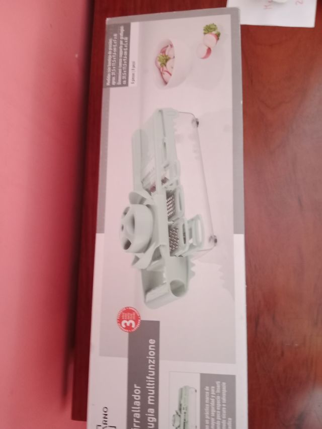 Rallador multifunción verde claro sin usar nuevo