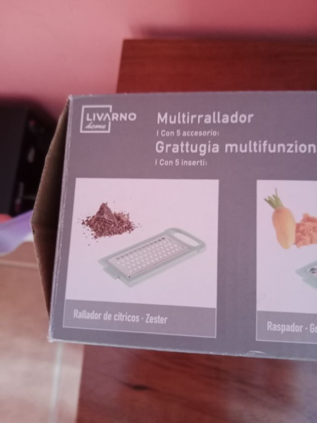 Rallador multifunción verde claro sin usar nuevo