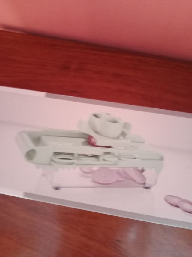 Rallador multifunción verde claro sin usar nuevo