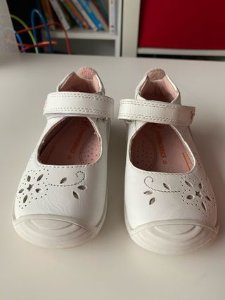Zapatos Gioseppo niña blancos