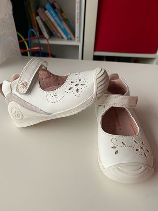 Zapatos Gioseppo niña blancos