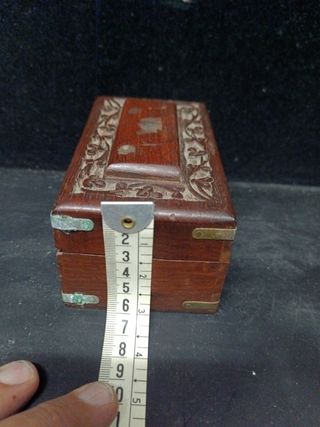 Caja madera tallada vintage