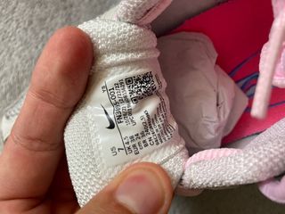Zapatillas Nike Zoom Vomero 5 - Blancas y Rosas